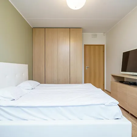 Central 1-Bedroom Apartment With Free Parking Tallinn Exterior photo