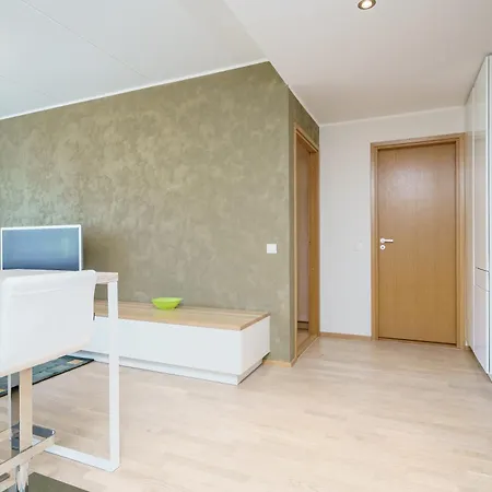Central 1-Bedroom Apartment With Free Parking Tallinn Exterior photo