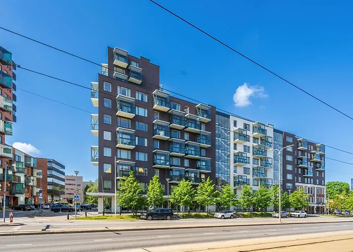 Central 1-Bedroom Apartment With Free Parking