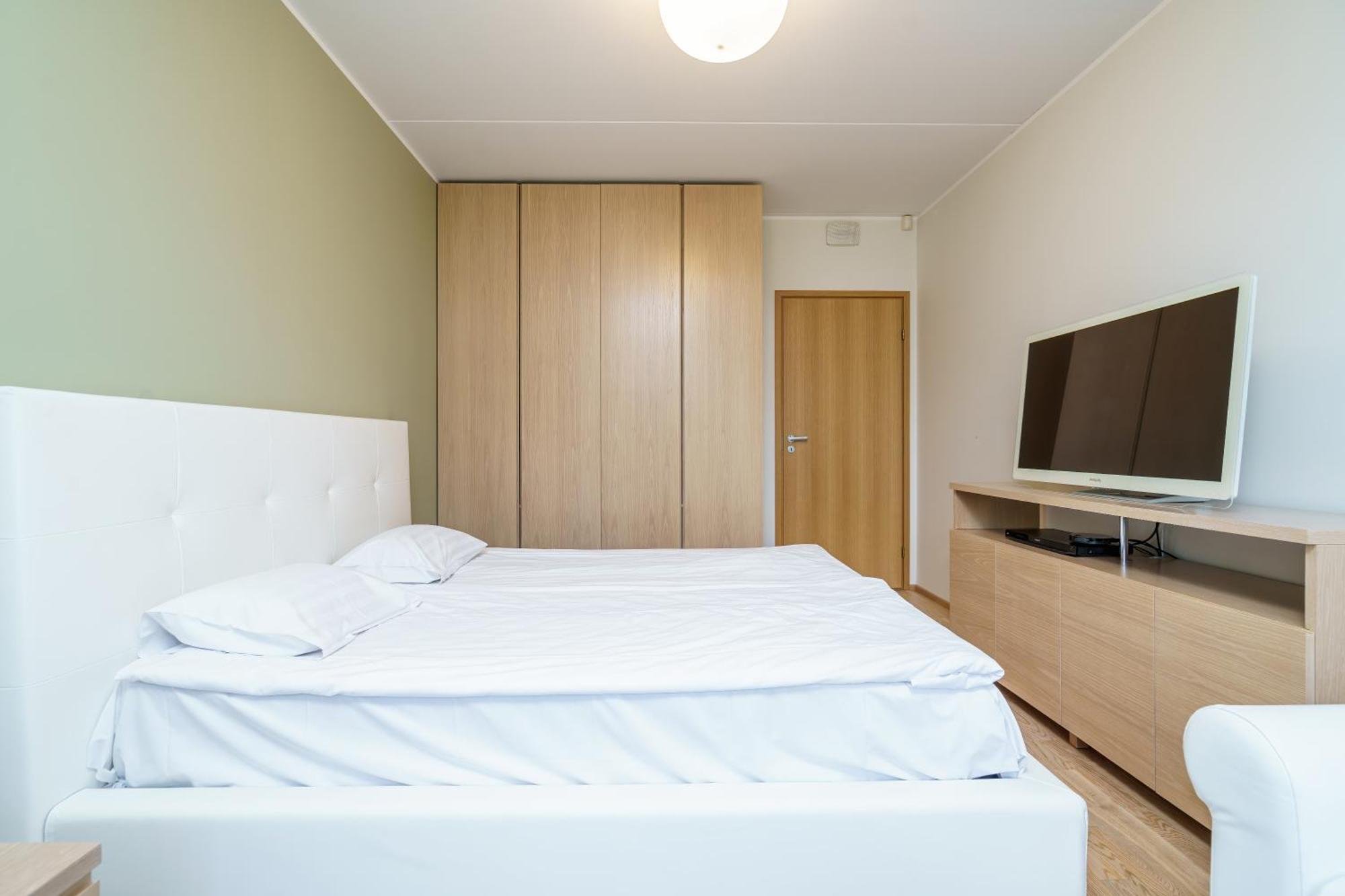 Íbúð 1-bedroom With Free Parking Tallinn