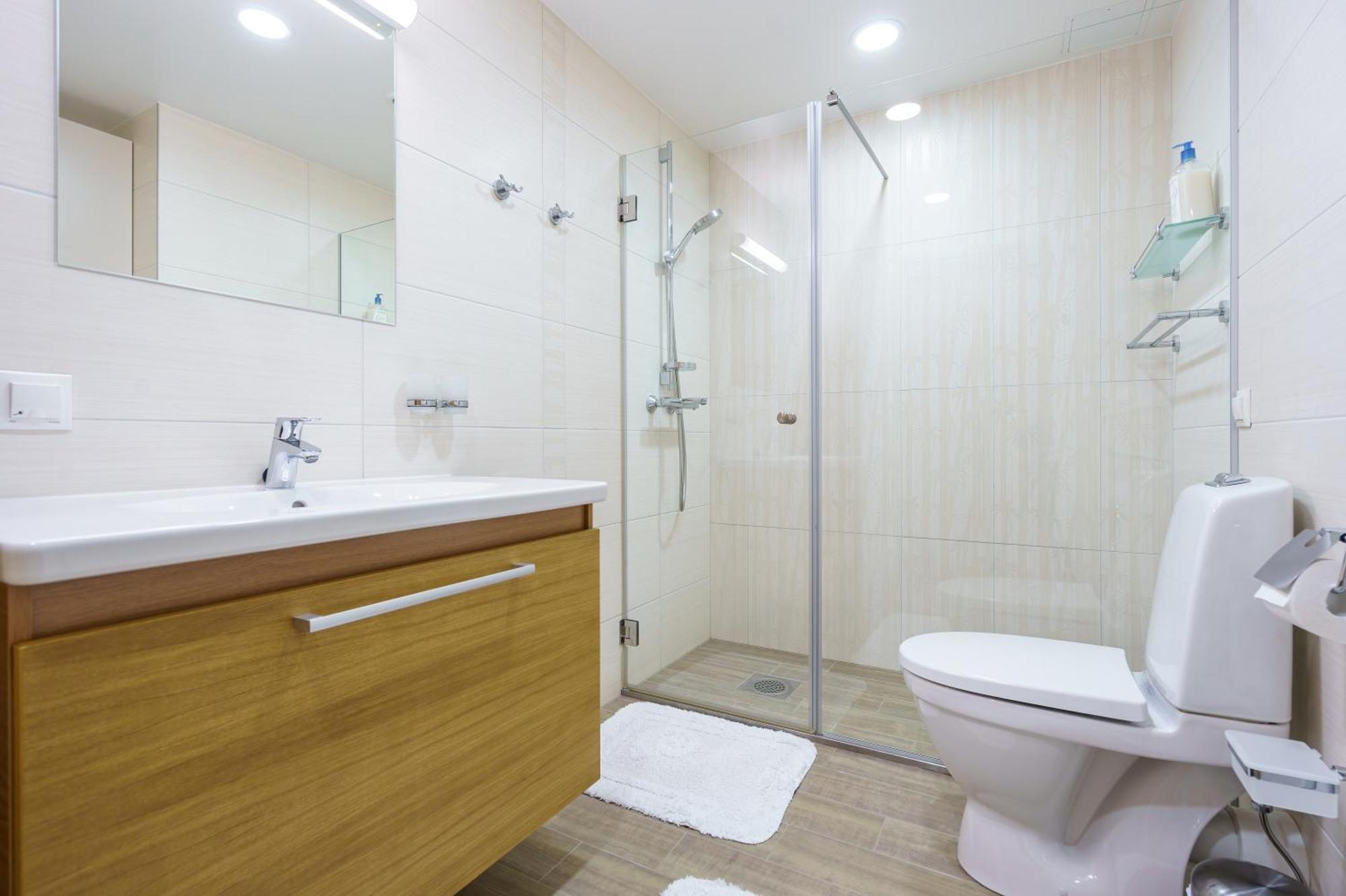 1-bedroom With Free Parking *